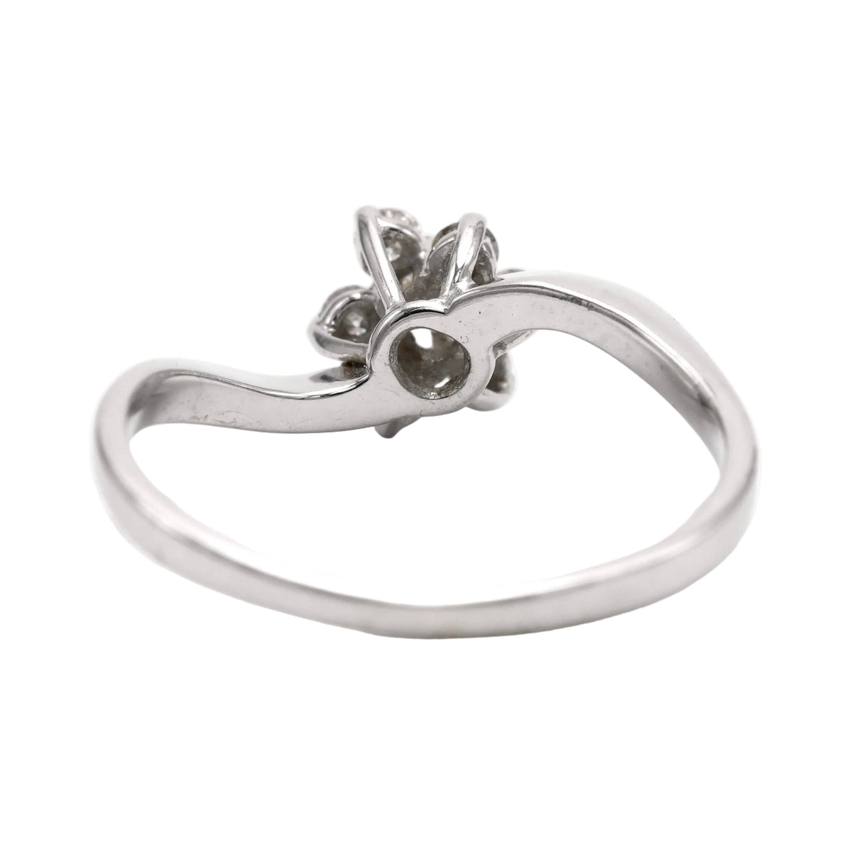 Bague Marguerite en or blanc et diamants
