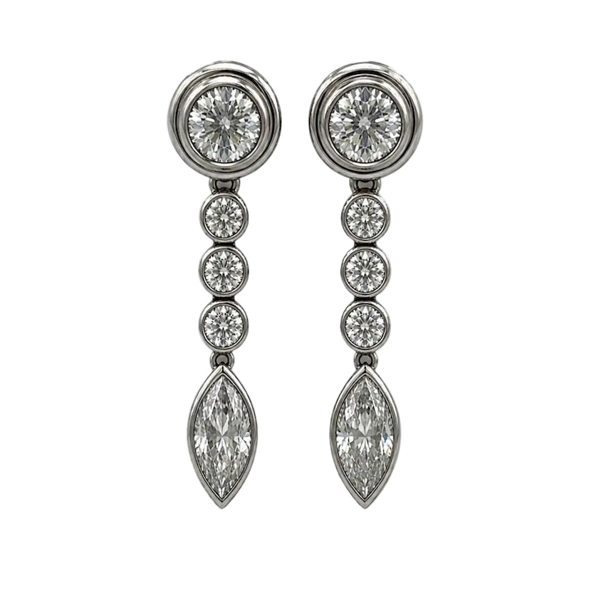 Boucles d'oreilles Pendantes en platine et diamants