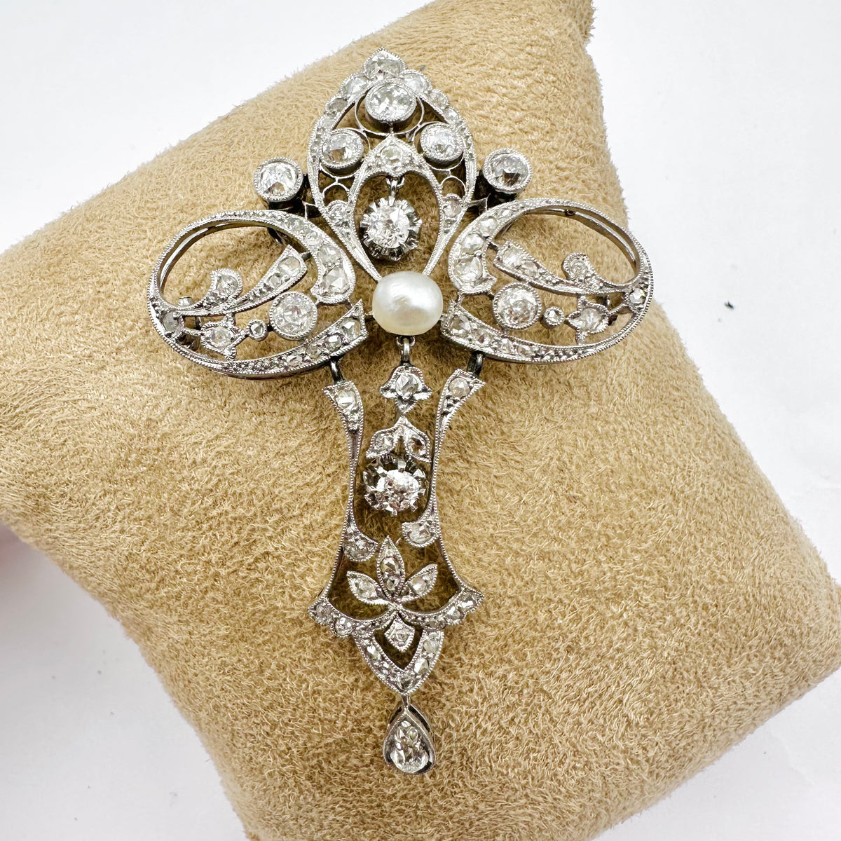Broche Épingle en platine, perle et diamants