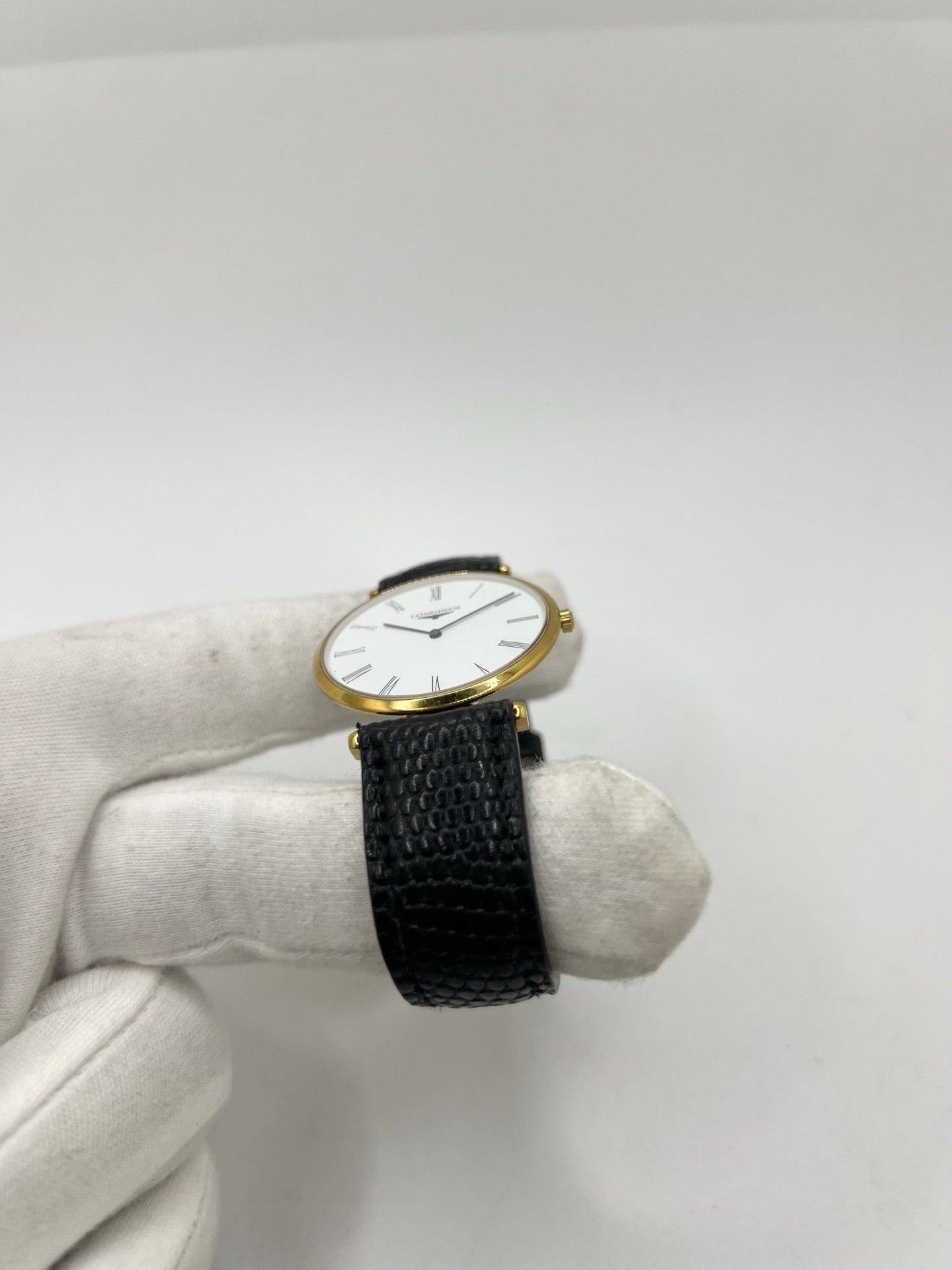 Montre LONGINES "La Grande Classique" plaqué or, acier et cuir