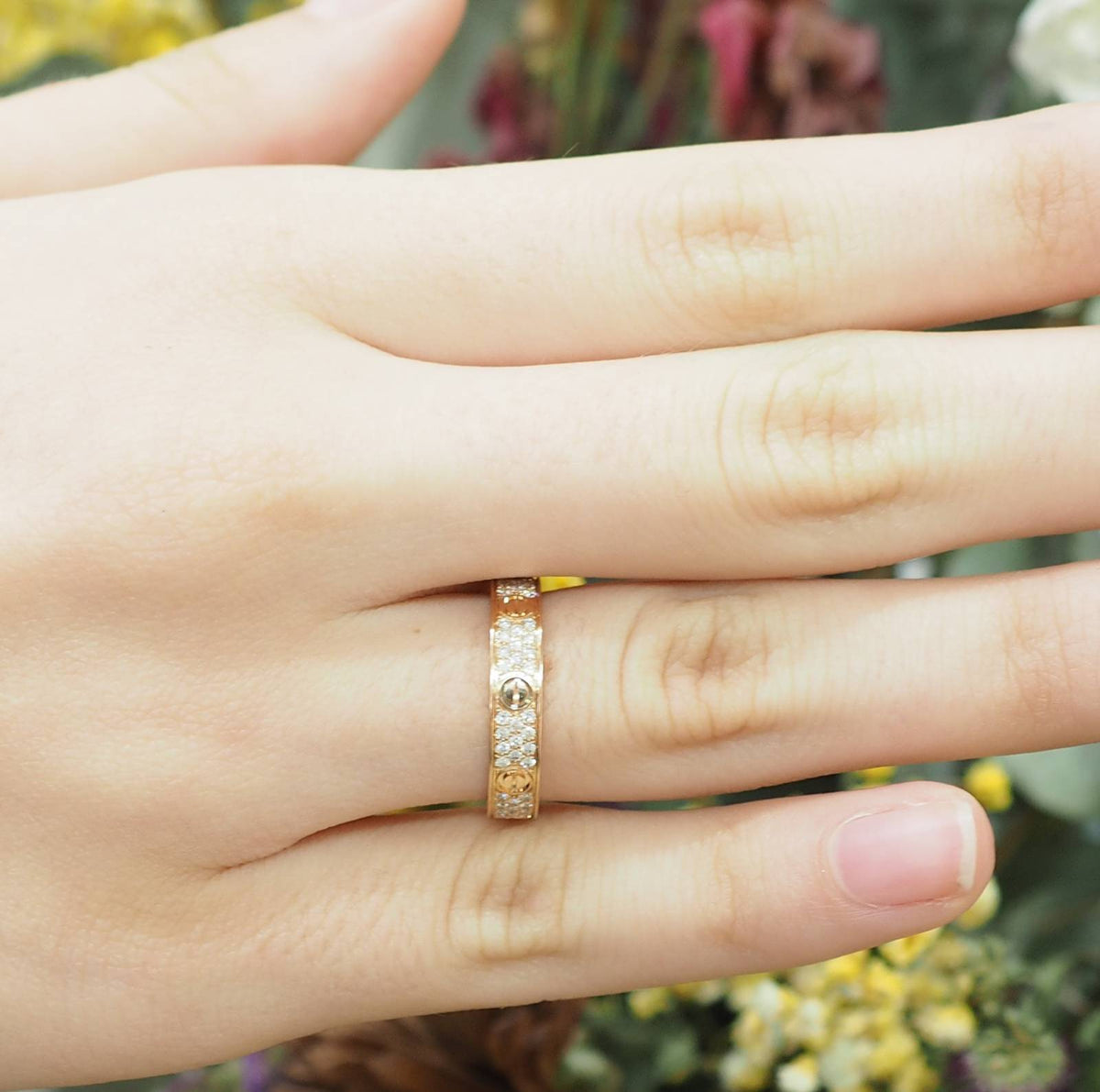Bague Alliance CARTIER Love PM en or rose et diamants