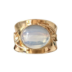 Bague Solitaire en or jaune et pierre de lune