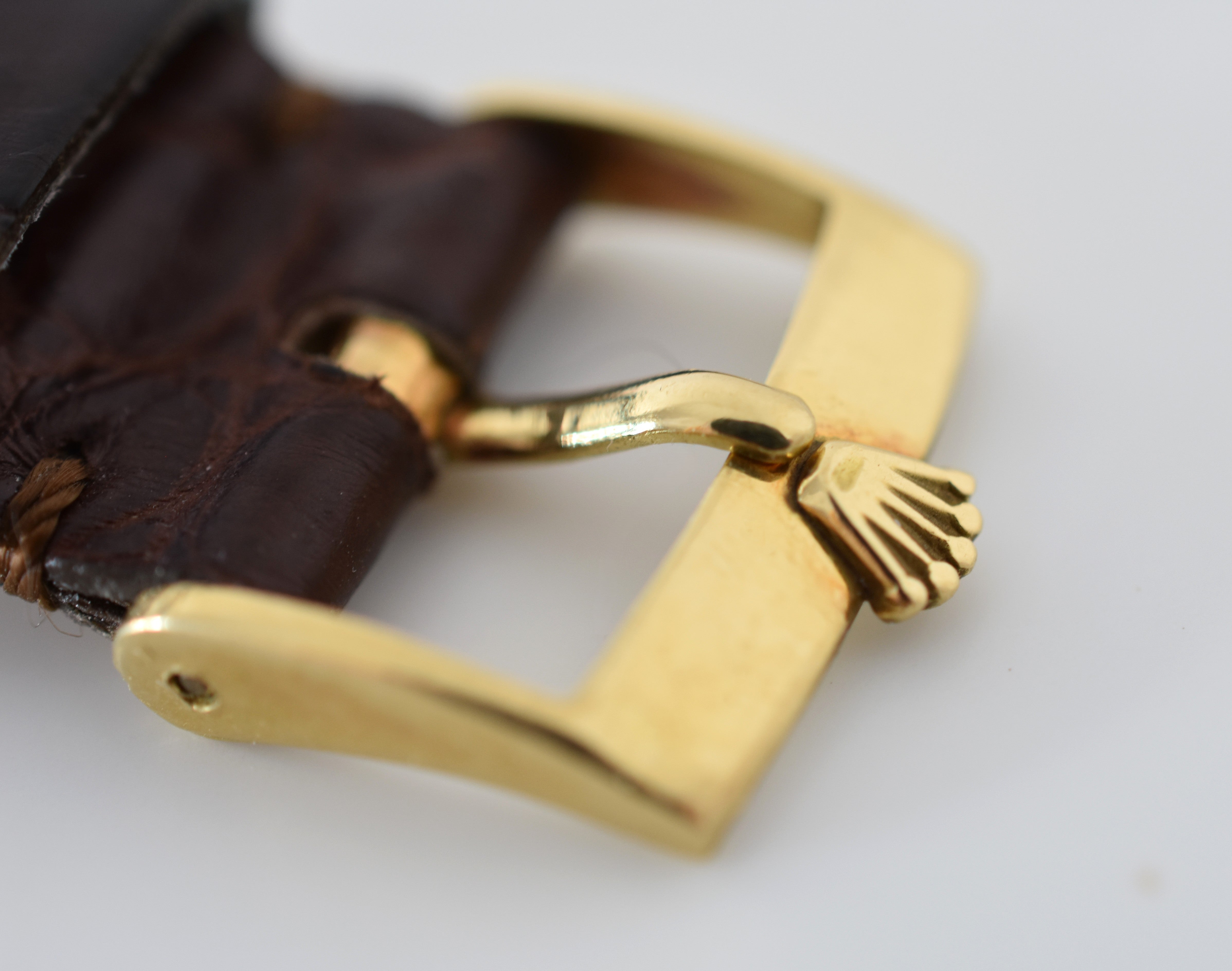 Montre ROLEX "Oyster Perpetual Date Ovettone" en or jaune et cuir