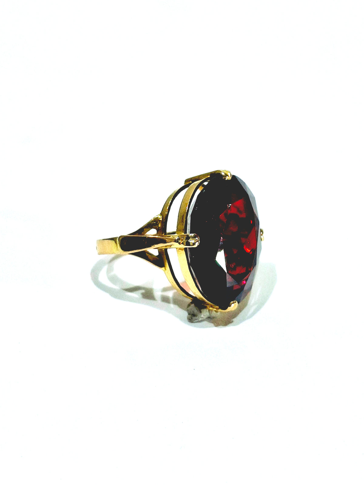 Bague Cocktail en or champagne et grenat