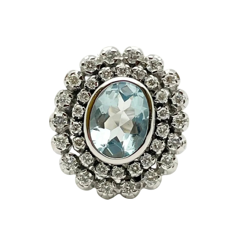 Bague Entourage en or blanc, aigue-marine et diamants
