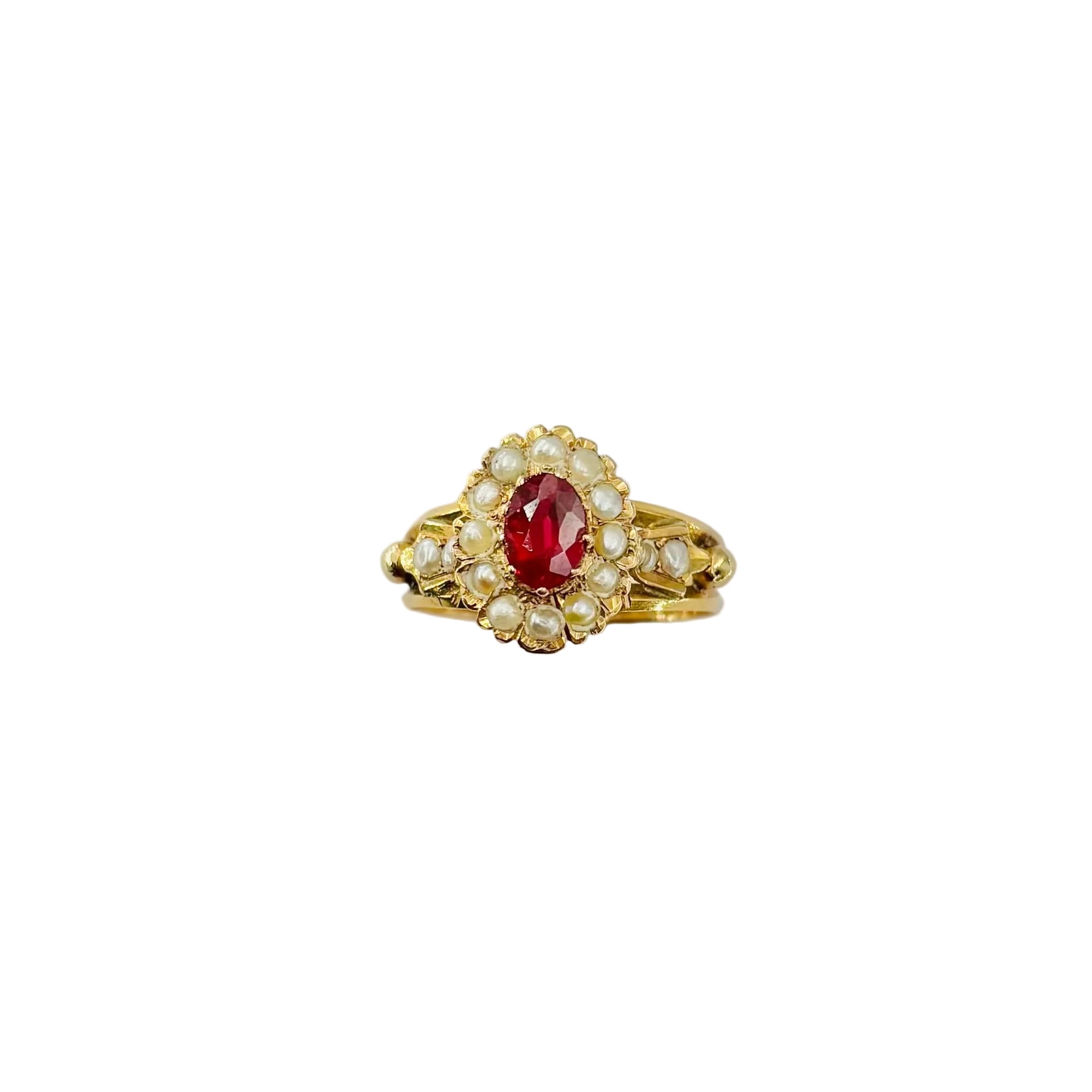 Bague Napoléon III en or jaune, grenat doublet et perles