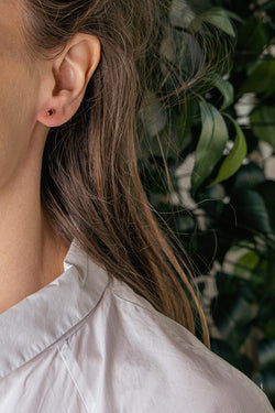 Boucles d'oreilles Puces  Or jaune  Rubis