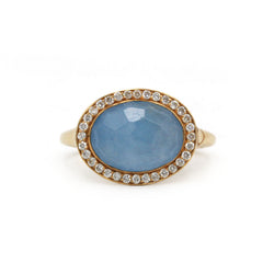 Bague  en or jaune, diamants et calcédoine