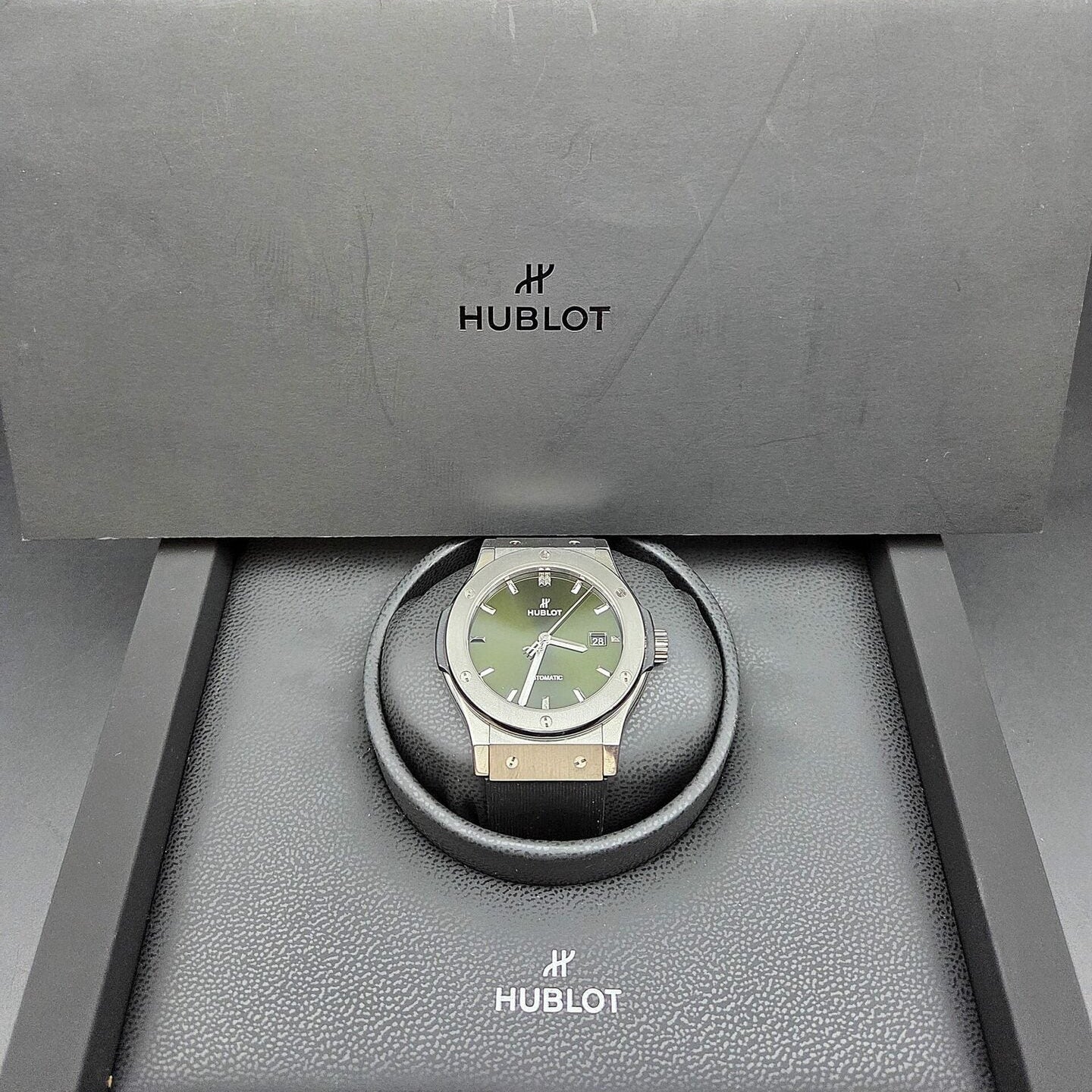 Montre HUBLOT "Classic Fusion" en titane et caoutchouc