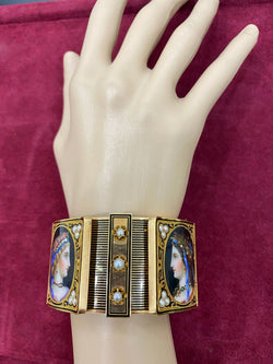 19th Century Austrian Enamel Diamonds Pearls Gold Portraits Bangle - Castafiore