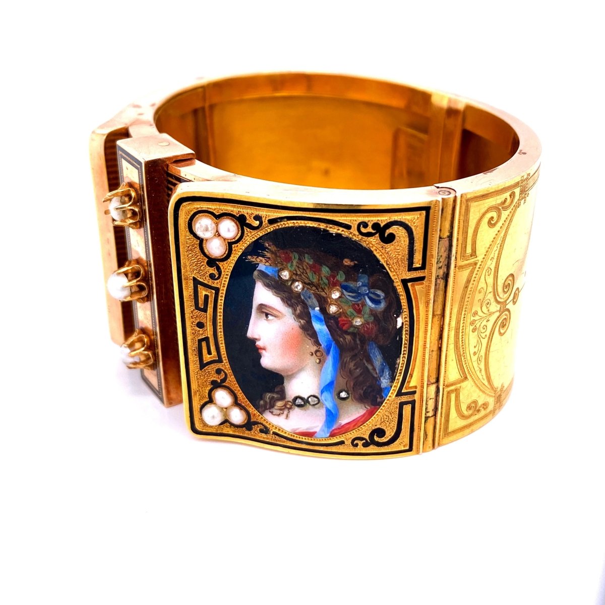 19th Century Austrian Enamel Diamonds Pearls Gold Portraits Bangle - Castafiore
