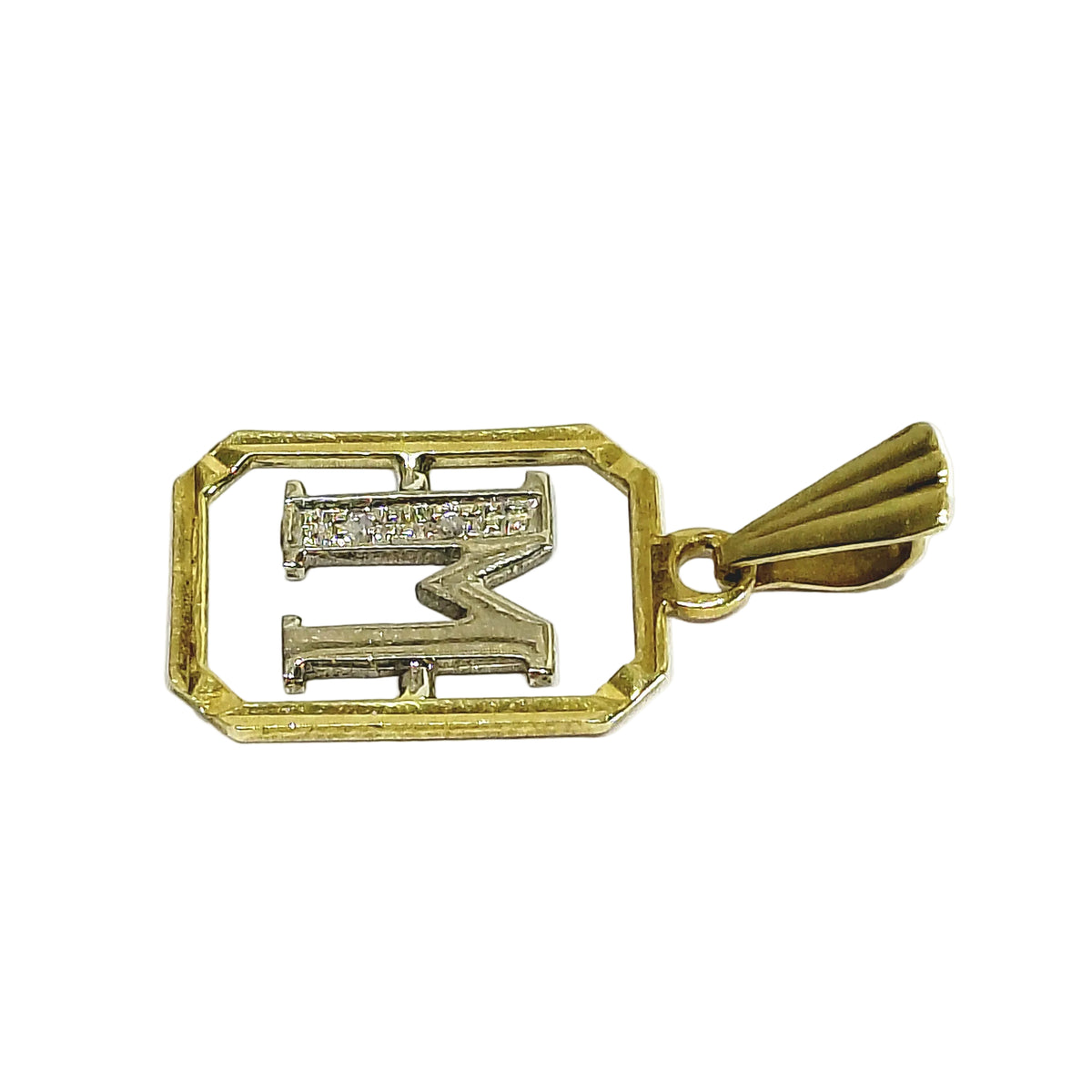 Pendentif “M” en or blanc, or jaune et diamants