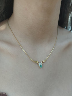 Collier En Or Jaune, Emeraude Et Diamants