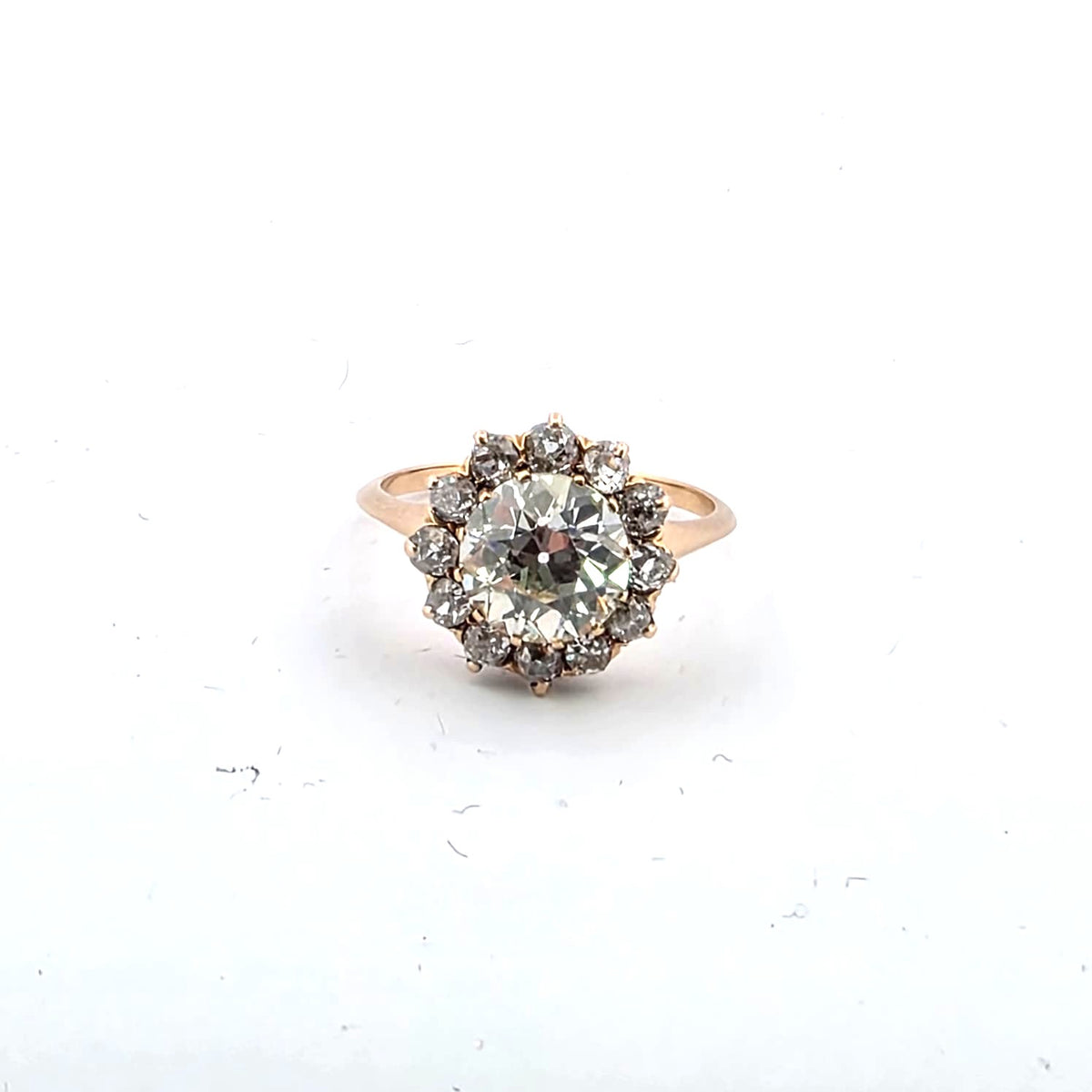 Bague Entourage en or jaune et diamants