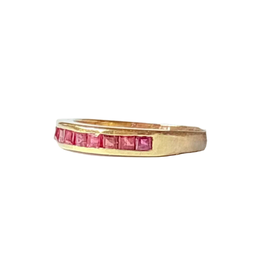 Bague Alliance en or jaune et rubis