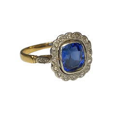 Bague Entourage en or jaune, saphir et diamants