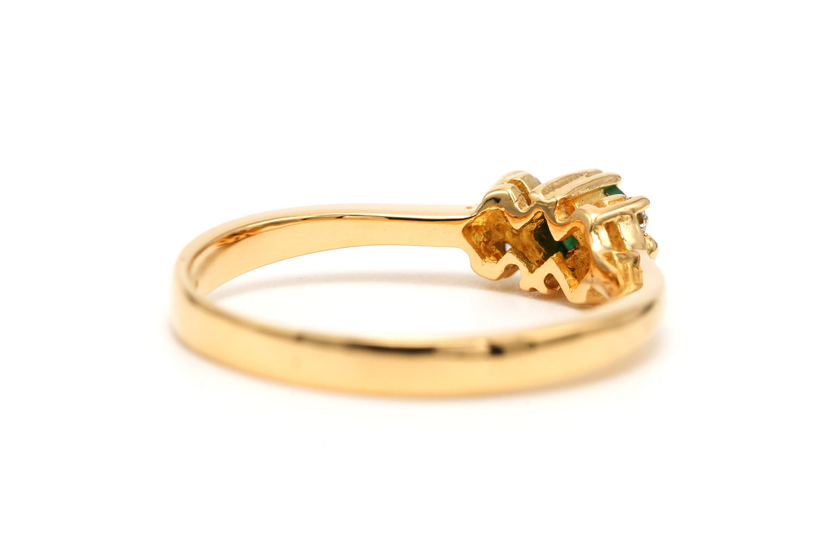 Bague Trilogie en or jaune, émeraude et diamants