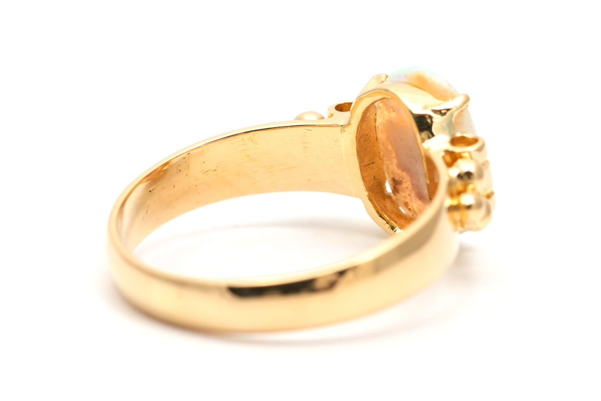 Bague Solitaire en or jaune et opale