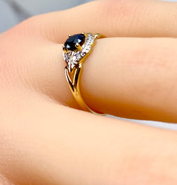 Bague en or, saphir et diamants