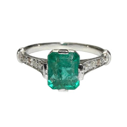Bague Solitaire en or blanc, émeraude et diamants