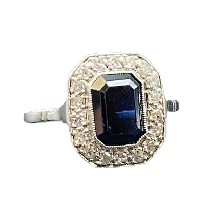 Bague Entourage en platine, saphir et diamants