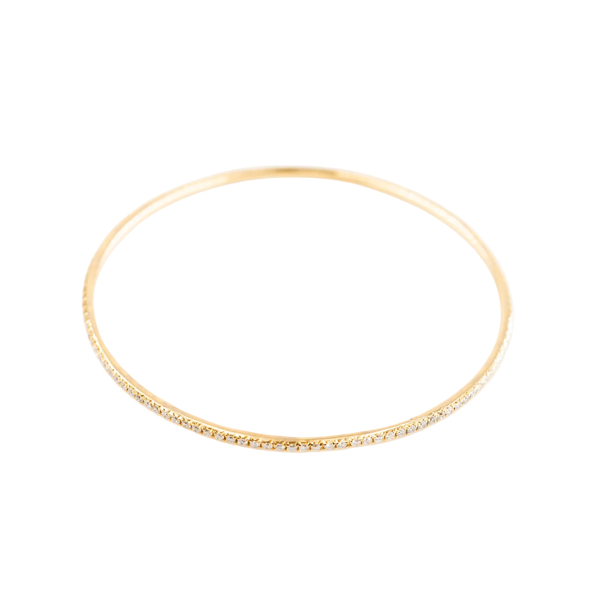 Trois bracelets Joncs en or blanc, or jaune, or rose et diamants