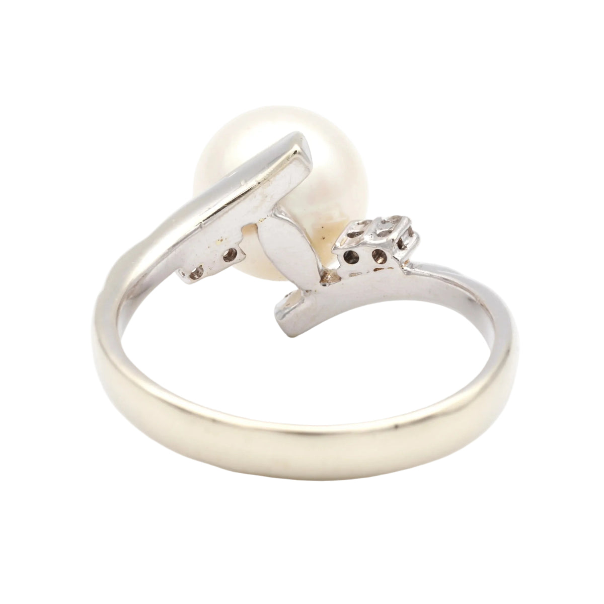 Bague Solitaire en or blanc, perle et diamants