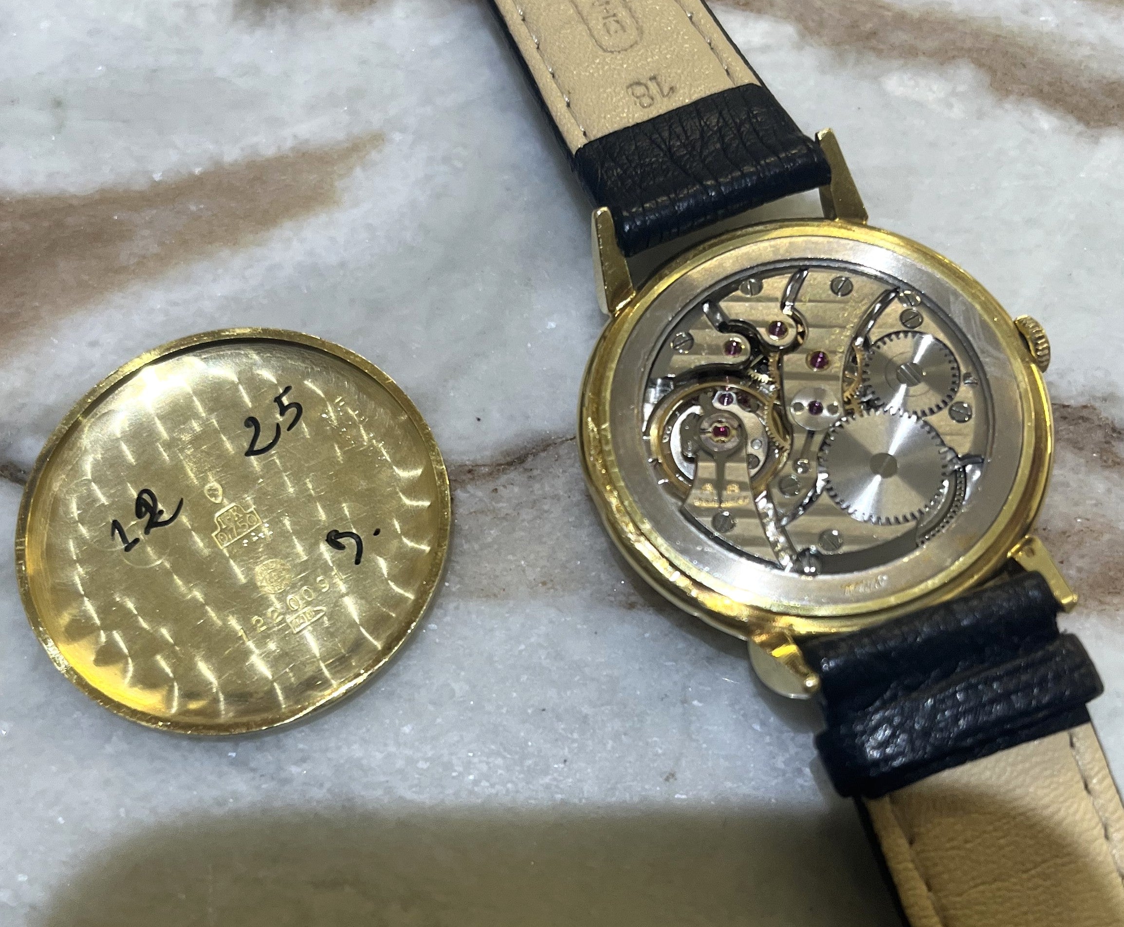 Montre IWC en or jaune et cuir