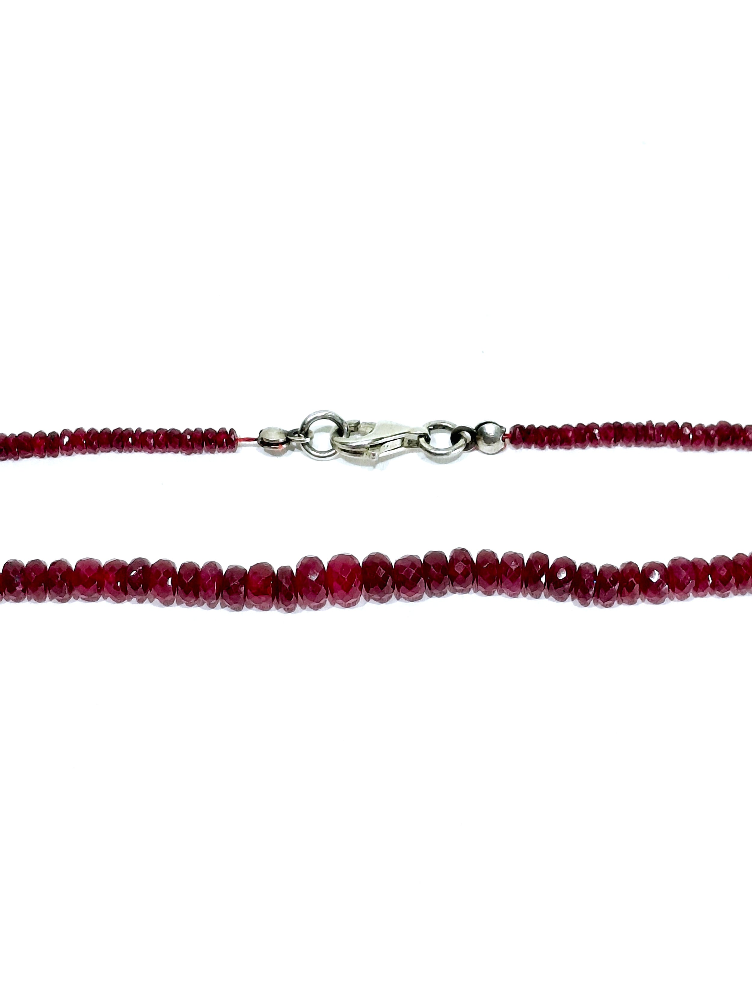 Collier de Perles en rubis