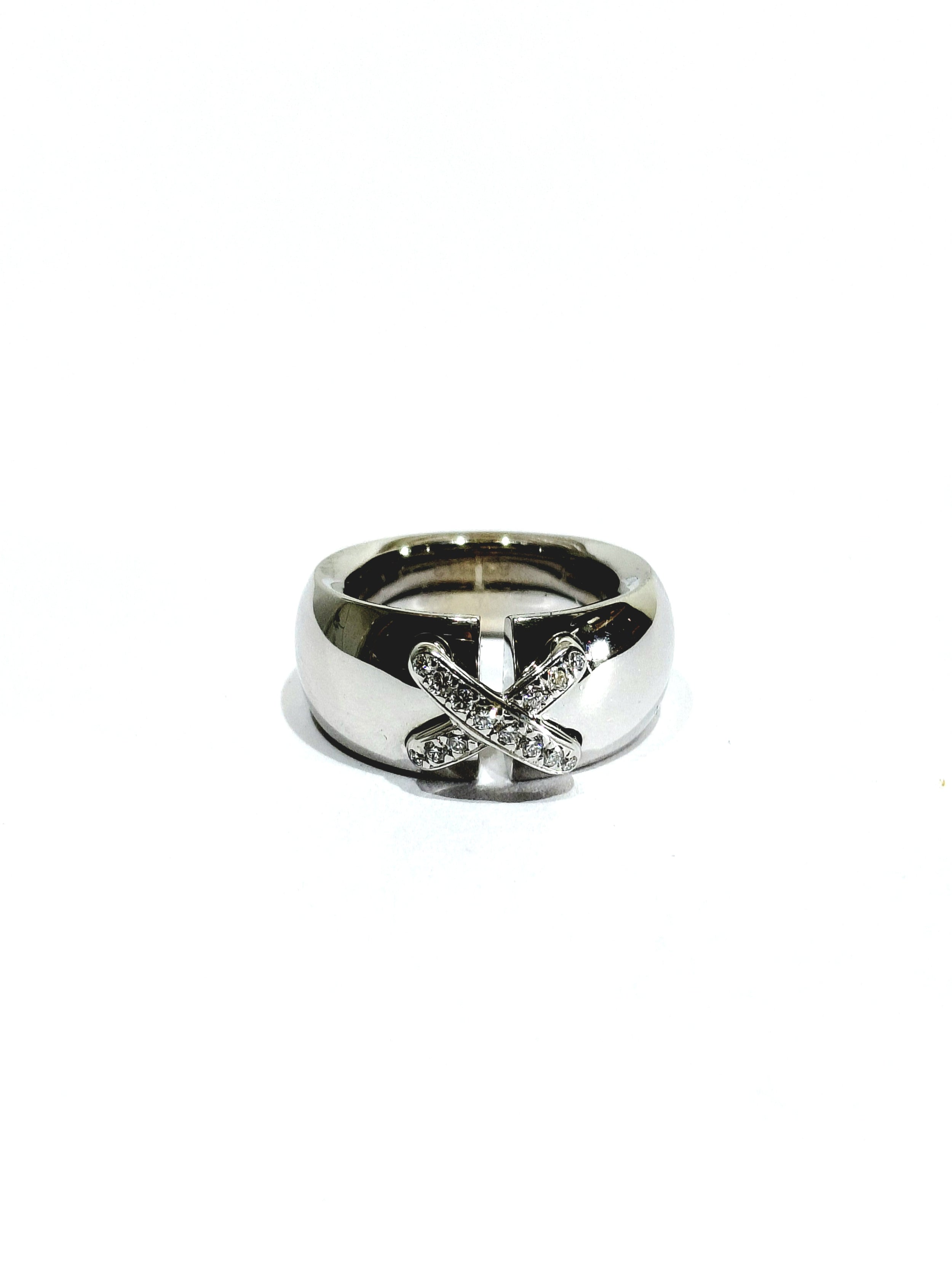 Bague CHAUMET en or blanc et diamants