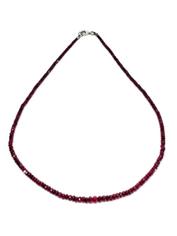 Collier de Perles en rubis