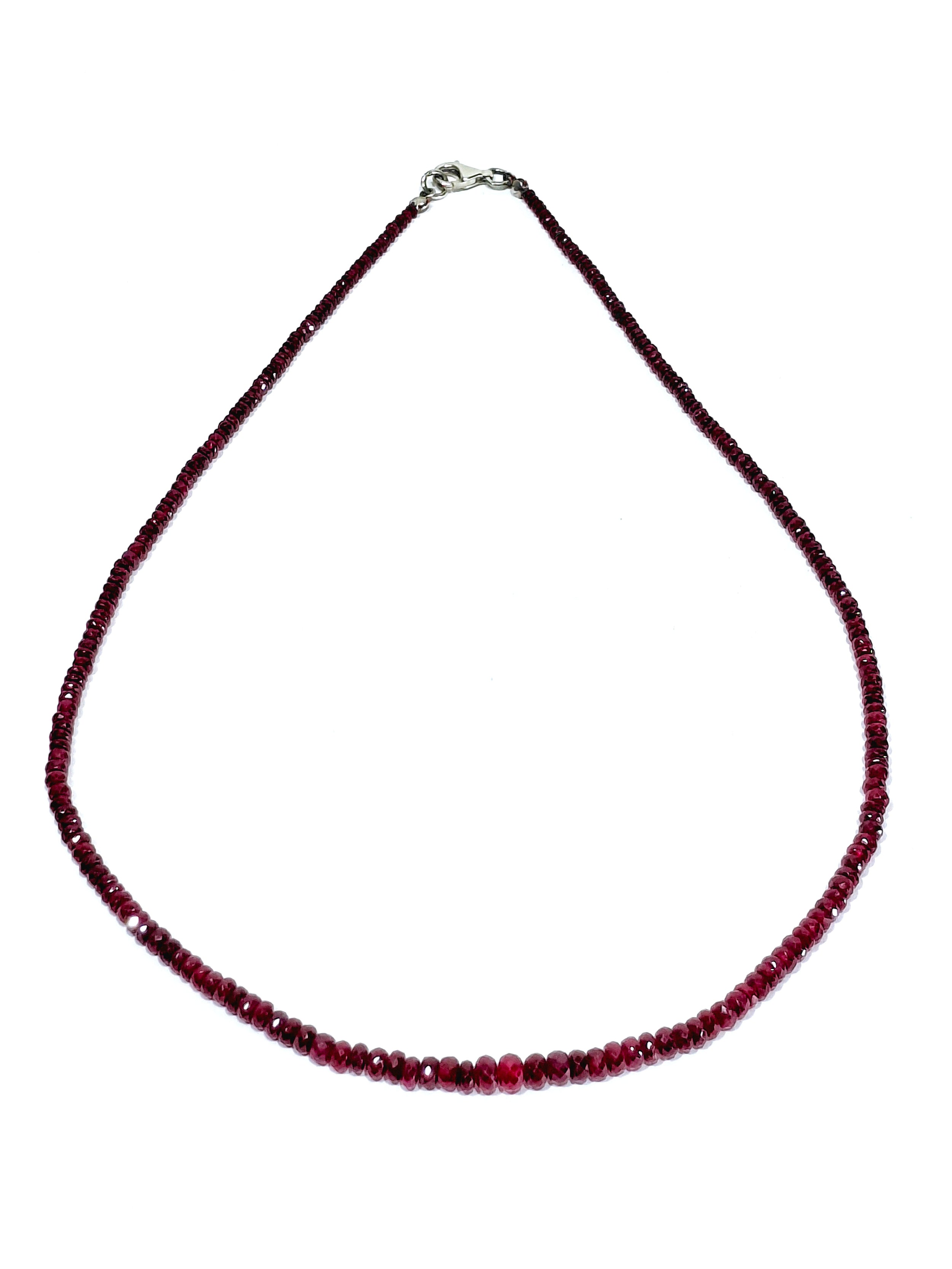 Collier de Perles en rubis