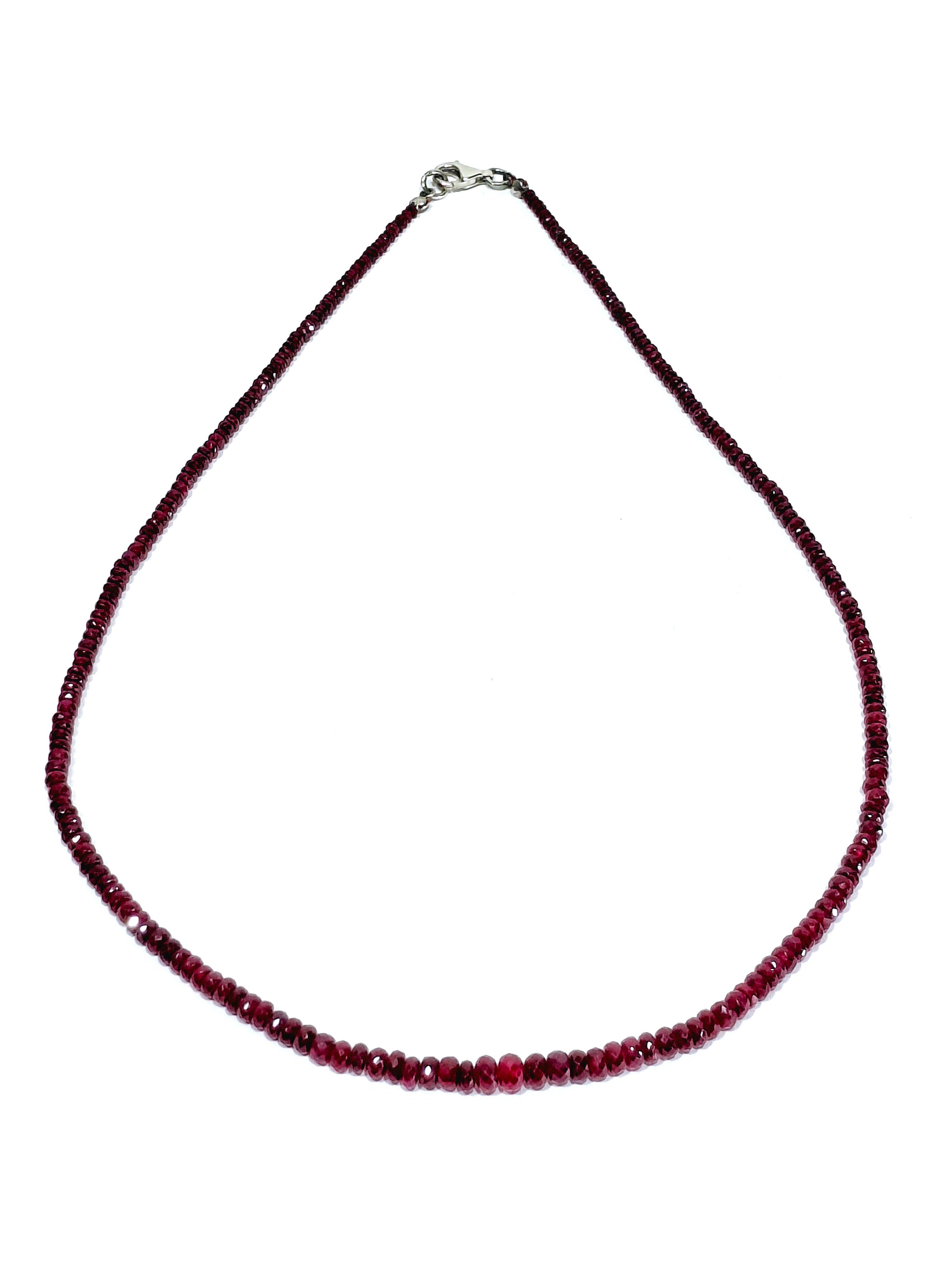 Collier de Perles en rubis