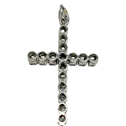 Pendentif en or blanc et diamants
