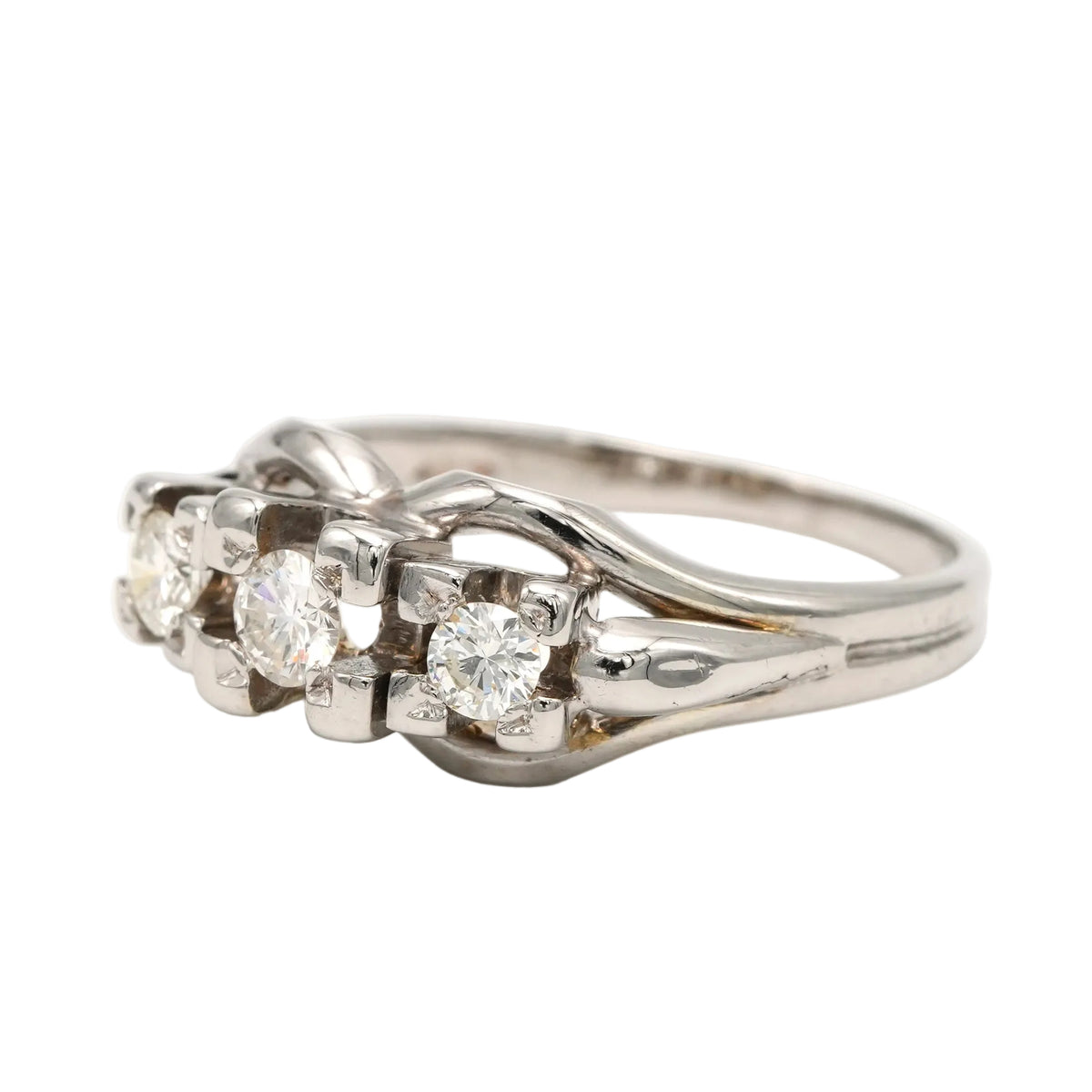 Bague Trilogie en or blanc et diamants
