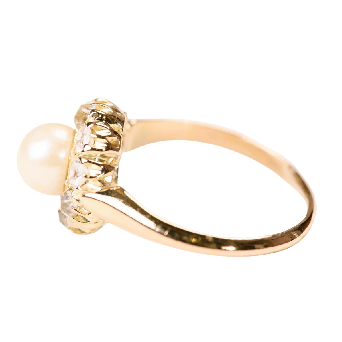 Bague Marguerite en or rose, perle et diamants