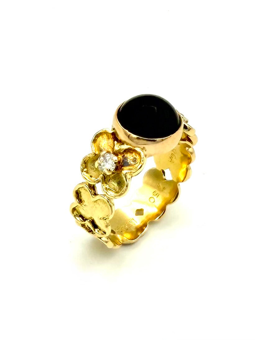 VAN CLEEF & ARPELS. Bague vintage en or jaune 18K, onyx et diamants