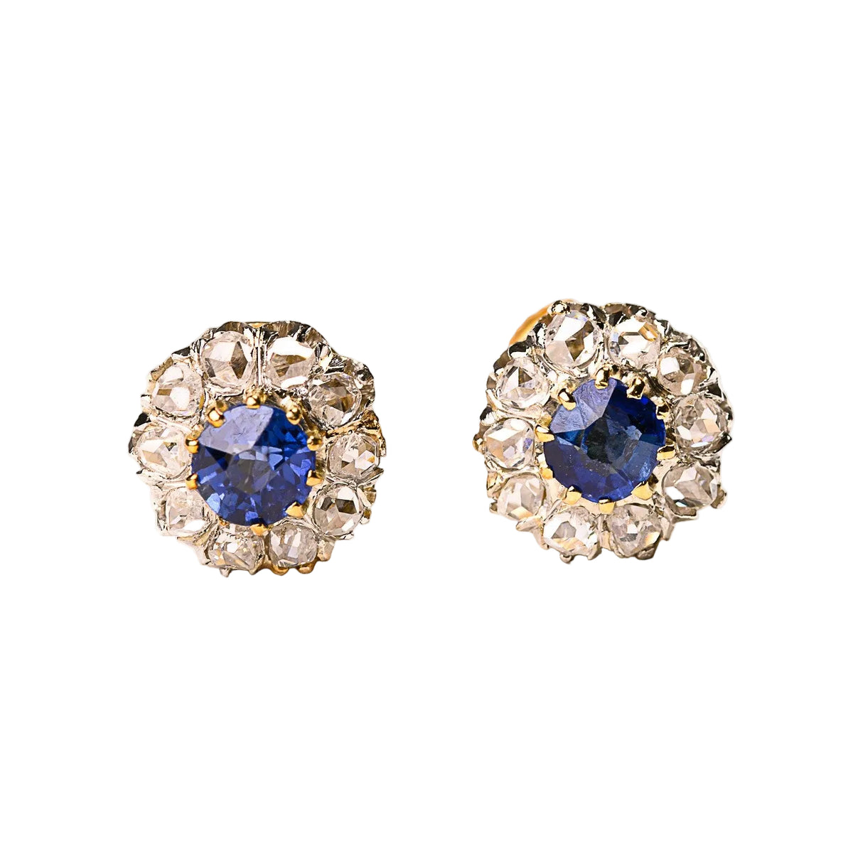 Boucles d'oreilles Puces en or jaune, platine, saphirs et diamants