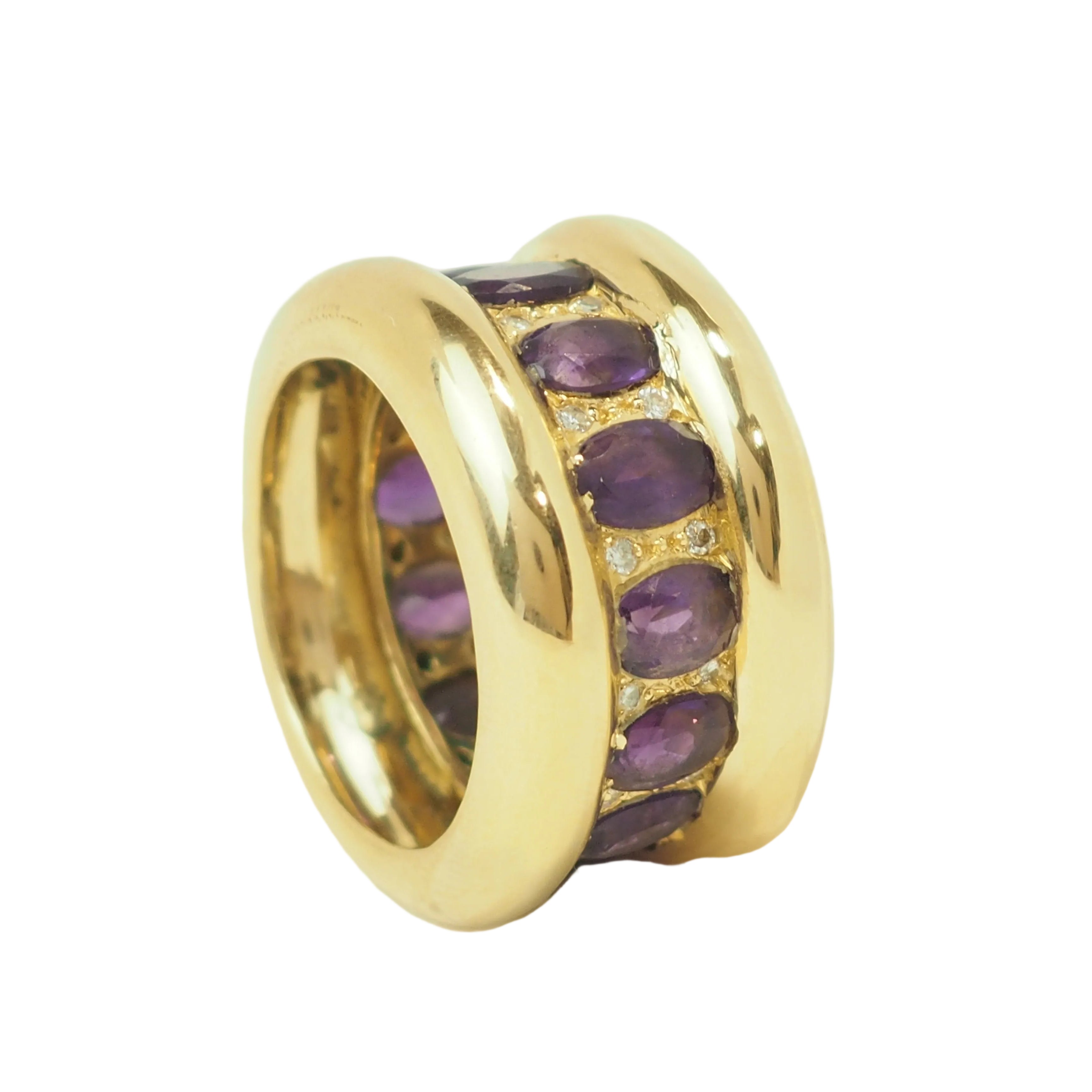 Bague Cocktail en or jaune, améthystes et diamants