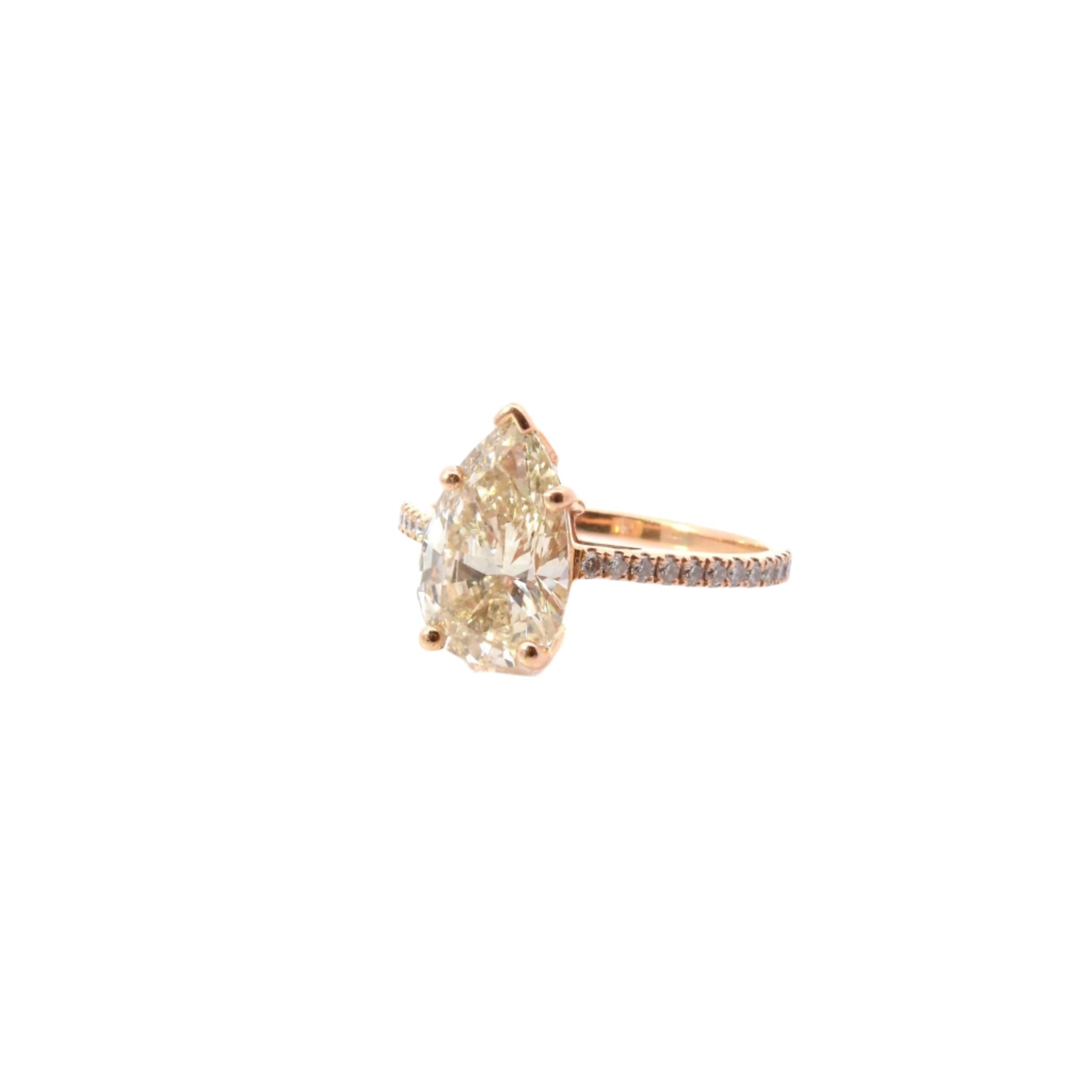 Bague diamant poire 3,03cts K/SI2 en or 18k