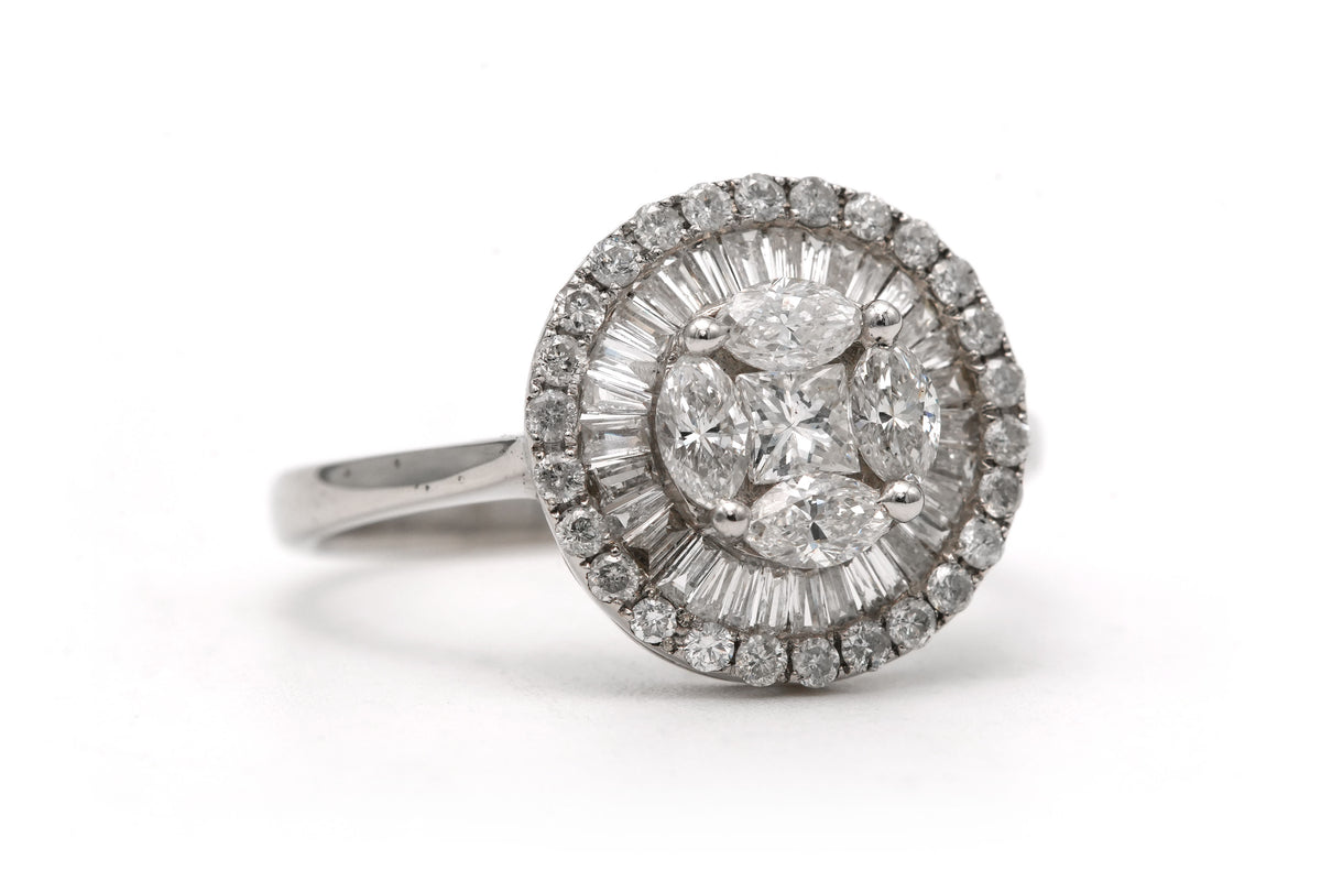 Bague Entourage en or blanc et diamants