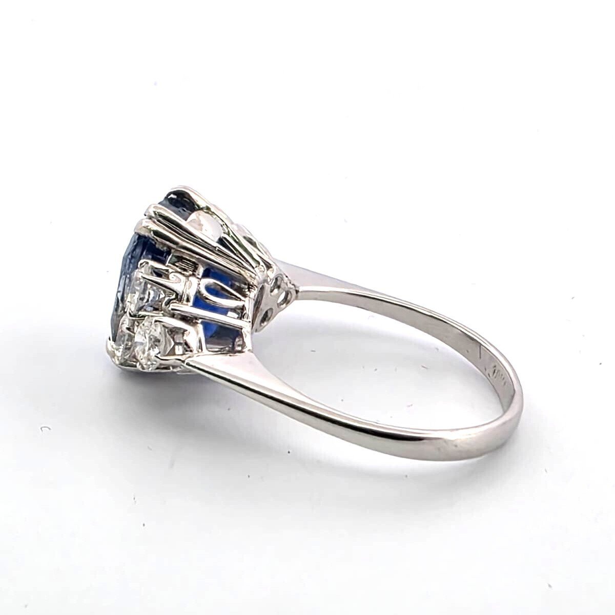 Bague Trilogie en or blanc, saphir et diamants