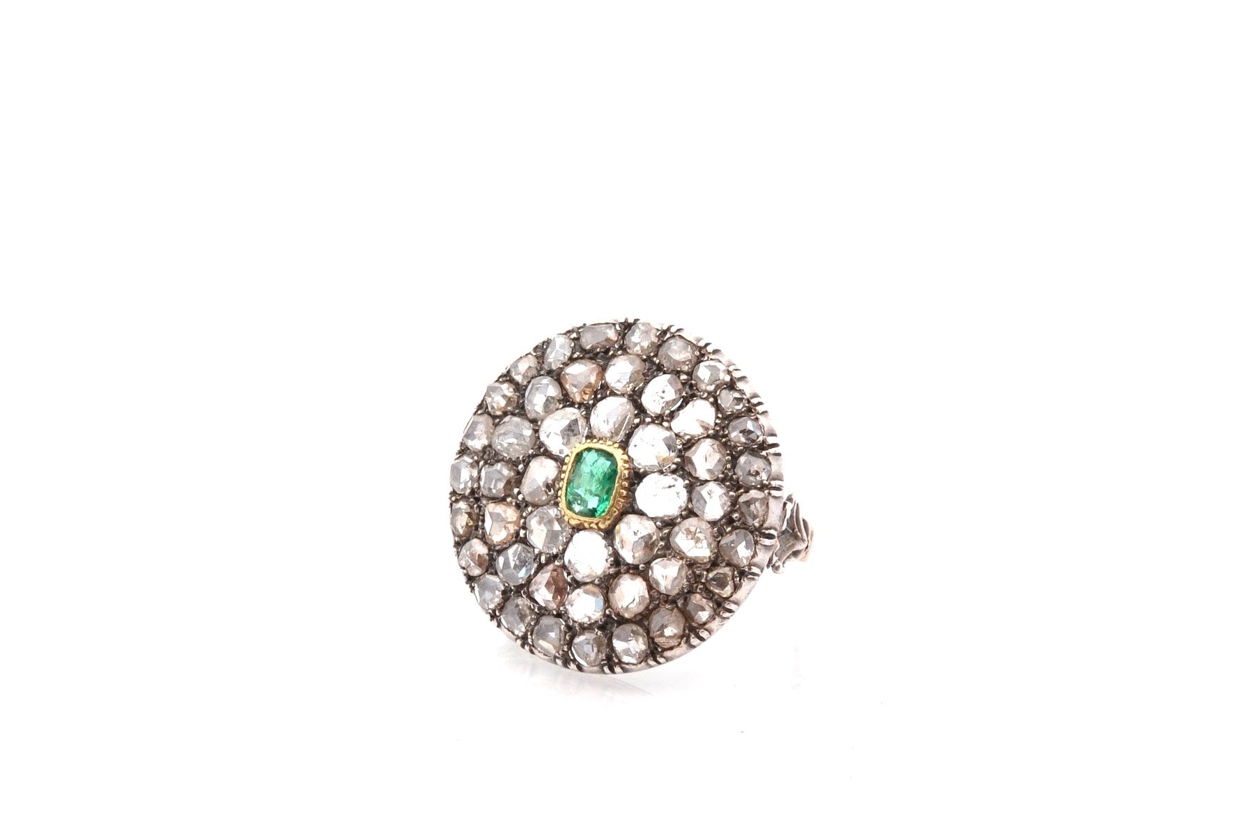 Bague ancienne émeraude et roses de diamants