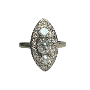 Bague Marquise en or blanc et diamants