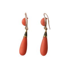 Boucles d'oreilles Pendantes en or jaune, émail, perle et corail