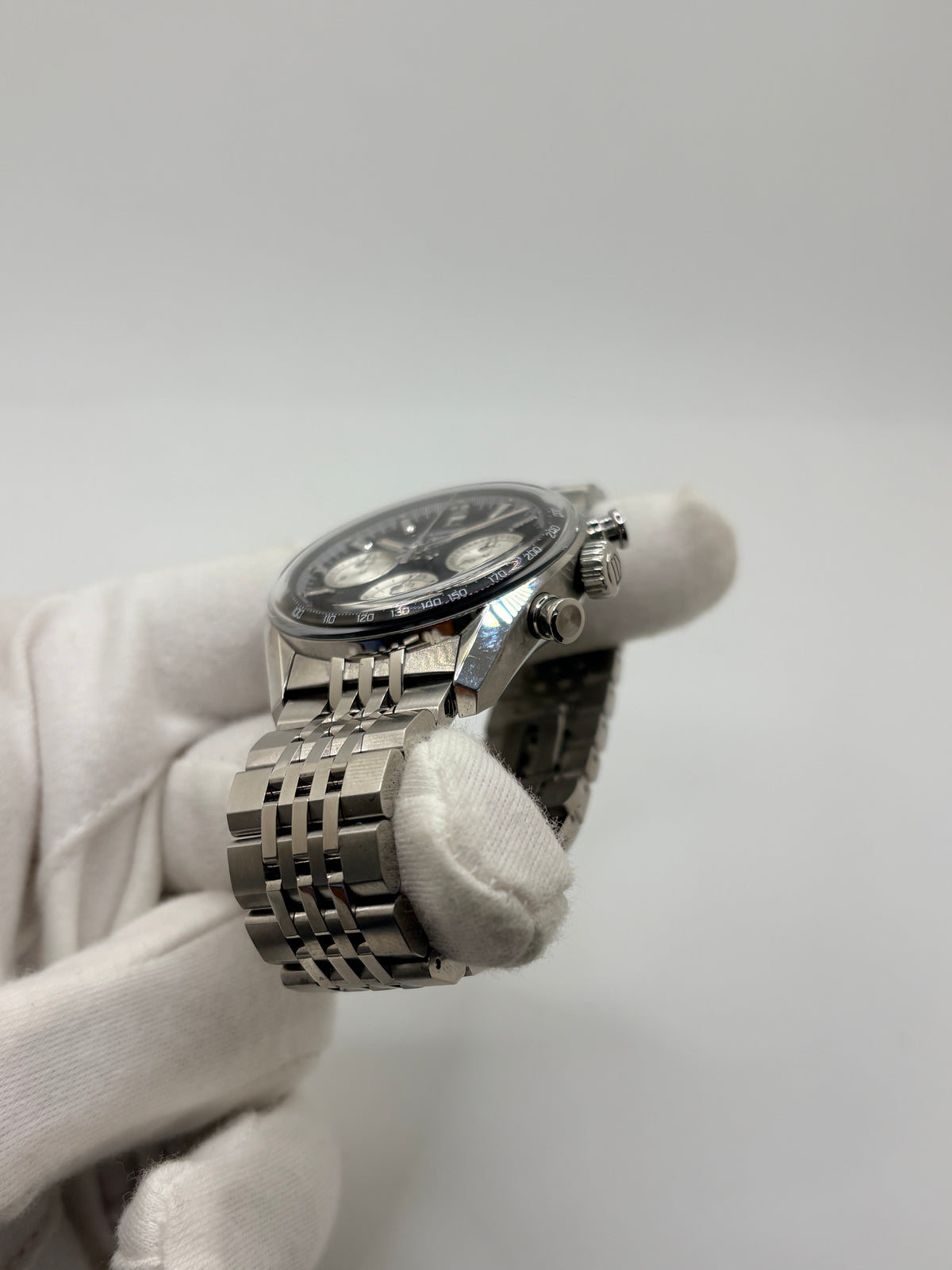 Montre TAG HEUER "Carrera Chronograph" en acier inoxydable