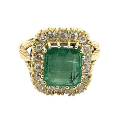 Bague Entourage en or jaune, émeraude et diamants
