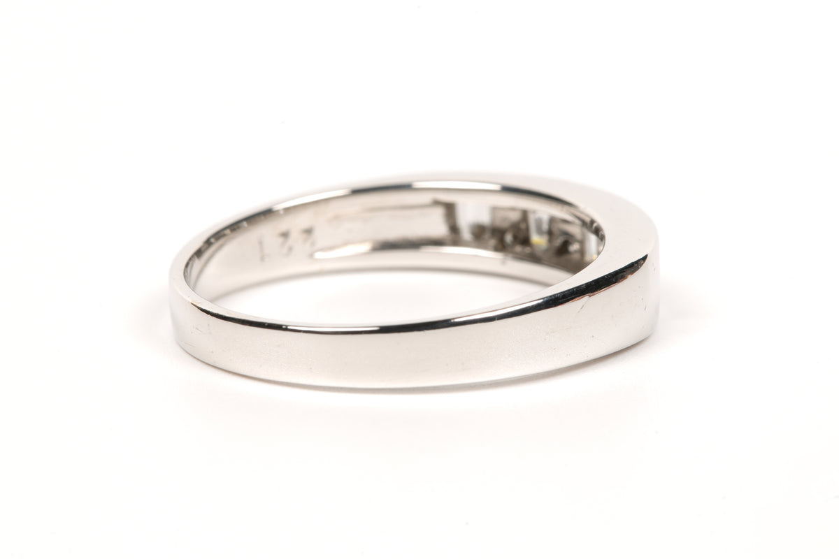 Bague Alliance en or blanc et diamants