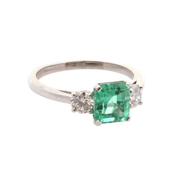 Bague Trilogie en platine, émeraude et diamants
