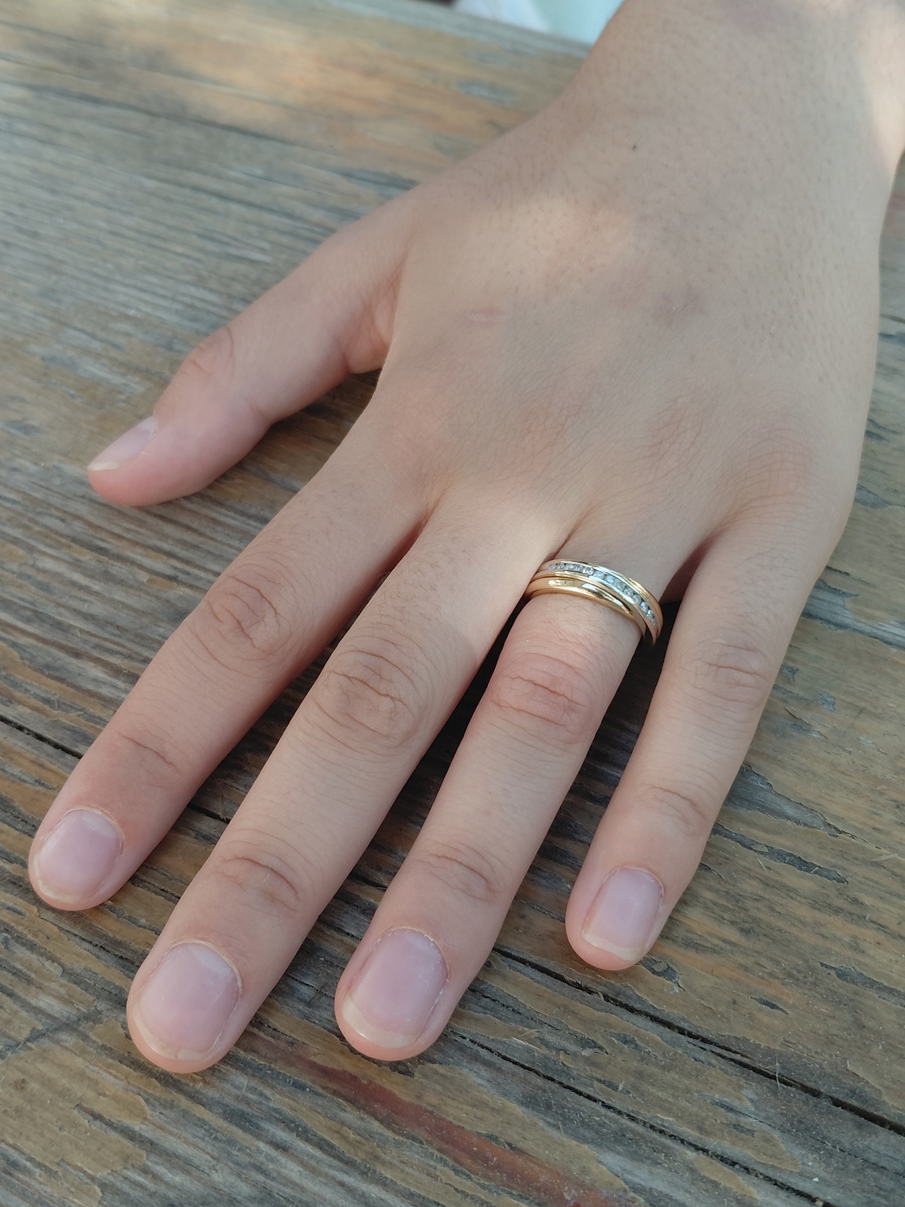 Bague en or jaune et diamants